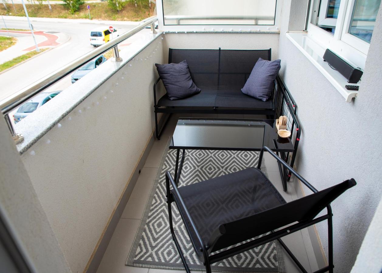 Athena Apartman Lukavica Zewnętrze zdjęcie